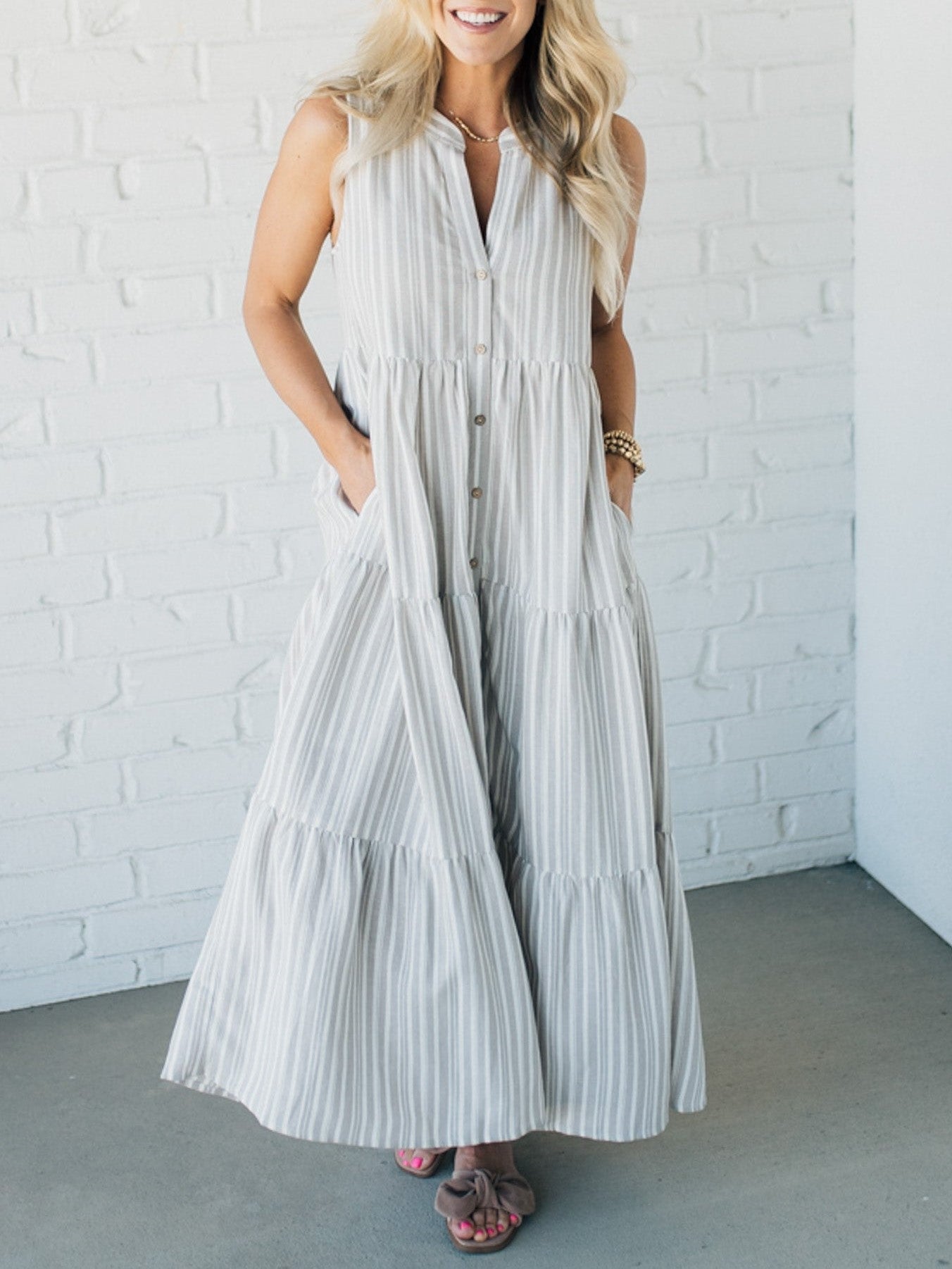 🔥LAST DAY SALE 49% OFF💃V Neck Striped Button Front Tiered Dress