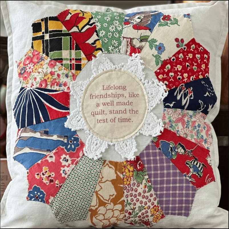 💝Gift Idea 49% OFF🎁Vintage Quilt Friendship Pillow🎅-3